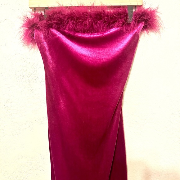 Fashion Nova Statement Moment Velvet Midi Dress Magenta NWOT size Small - Picture 2 of 6